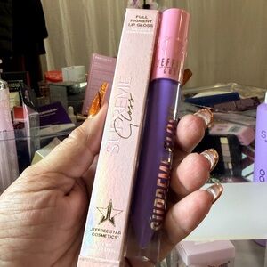 Jeffree Star Supreme Gloss In The Color Frosting For Dinner